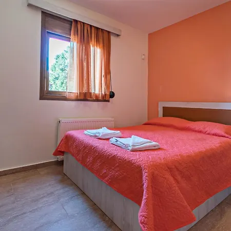 With 3 Bedrooms In Kaloniktis-rethymno, With Pool Access And Rethimno
